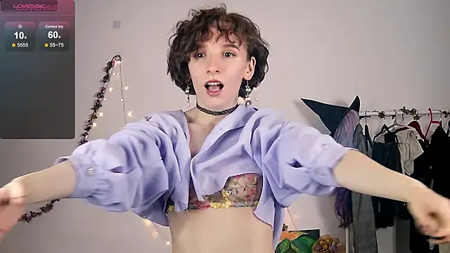 Violet Veliya online show from 11/28/25, 05:37