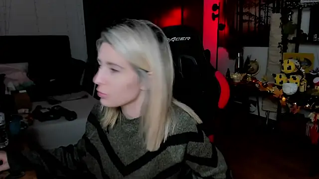 Snapshot of Lisaonthemoon chatting on 09/30/25, 06:13 Lisaonthemoon online show from 09/30/25, 06:13