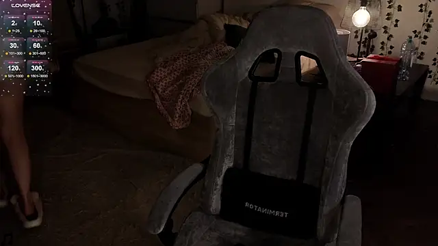 Snapshot of Megan__Hart chatting on 01/16/25, 10:02 Megan  Hart online show from 01/16/25, 10:02