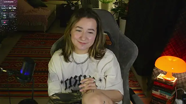 Snapshot of Megan__Hart chatting on 02/25/25, 10:18 Megan  Hart online show from 02/25/25, 10:18