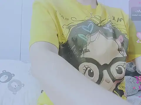 Snapshot of Linh_diudang chatting on 10/07/25, 02:31 Linh diudang online show from 10/07/25, 02:31