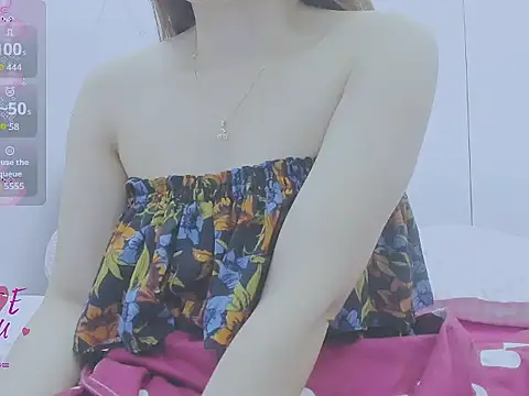 Snapshot of Linh_diudang chatting on 10/22/25, 02:39 Linh diudang online show from 10/22/25, 02:39