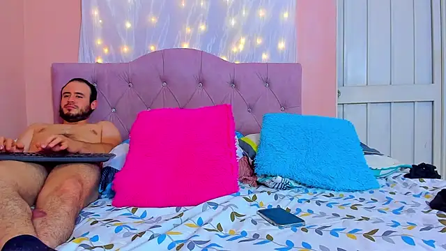 CoupleLatinXXX online show from 02/05/25, 11:28