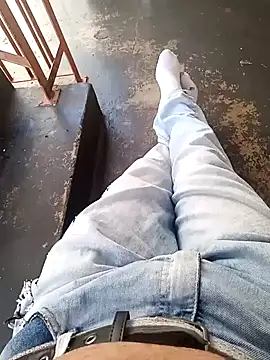 Snapshot of dredre1069 chatting on 12/23/24, 05:11 dredre1069 online show from 12/23/24, 05:11