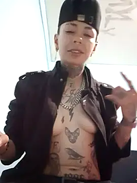 real fenix online show from 01/25/25, 04:02