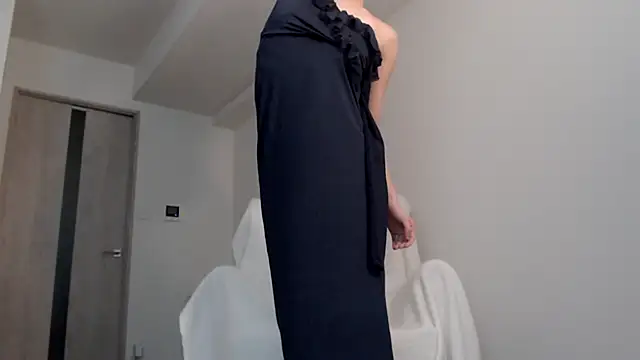 Snapshot of Lily_0000 chatting on 12/22/24, 03:33 Lily 0000 online show from 12/22/24, 03:33