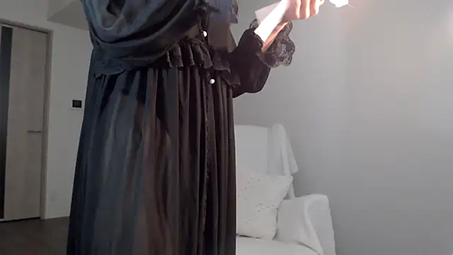 Snapshot of Lily_0000 chatting on 01/16/25, 05:12 Lily 0000 online show from 01/16/25, 05:12