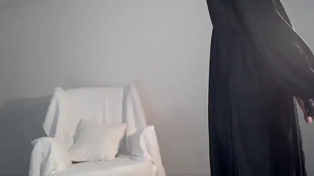 Snapshot of Lily_0000 chatting on 02/25/25, 07:25 Lily 0000 online show from 02/25/25, 07:25