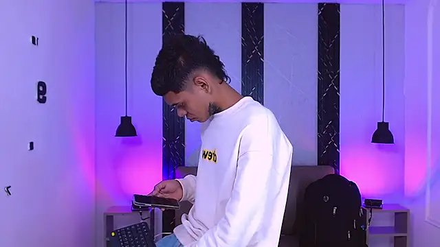 Damar fhelipe online show from 10/17/25, 04:15