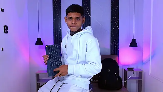 Damar fhelipe online show from 10/23/25, 03:28