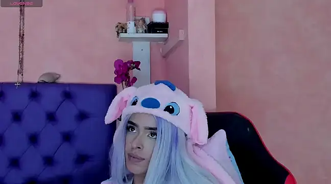 Cloeandtyfanny online show from 12/31/24, 06:16