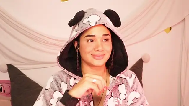 Mysensualbrunette1 online show from 03/07/25, 07:08