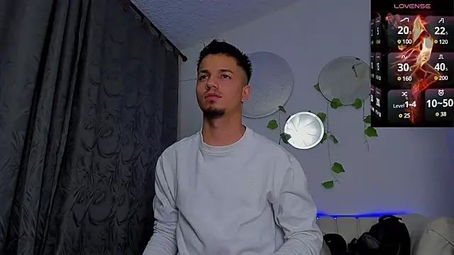 Issac james  online show from 01/09/25, 11:14