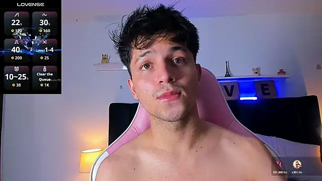 Snapshot of Issac_james_ chatting on 11/11/25, 05:51 Issac james online show from 11/11/25, 05:51