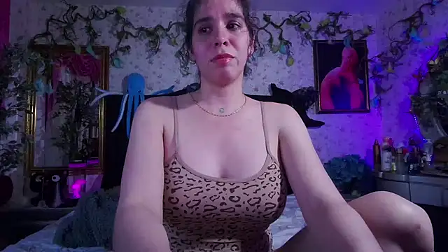 Elizabeth77  online show from 01/28/25, 08:04