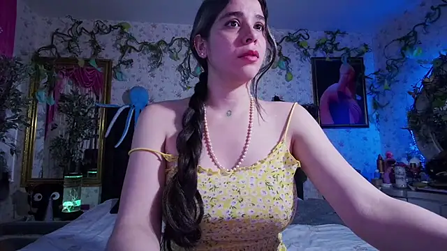 Elizabeth77  online show from 03/17/25, 10:27