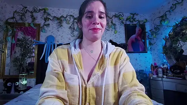 Elizabeth77  online show from 03/18/25, 07:31