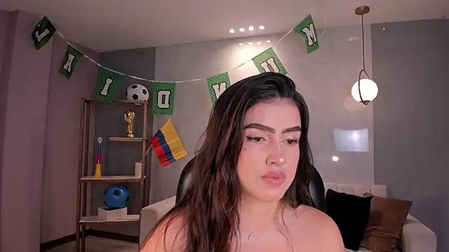 PaulinaSantos  online show from 06/15/26, 08:22
