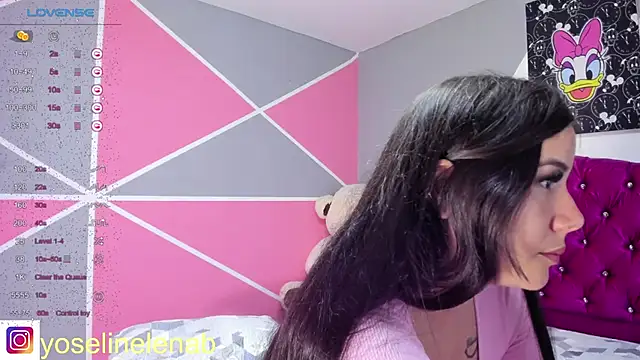 Snapshot of Vanefox chatting on 12/04/24, 01:03 Vanefox online show from 12/04/24, 01:03