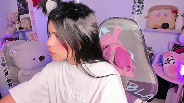 Snapshot of cutestephuwu chatting on 10/30/25, 10:10 cutestephuwu online show from 10/30/25, 10:10