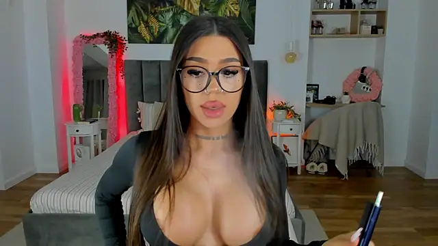 Snapshot of Fancy_Jenn chatting on 11/17/25, 08:25 Fancy Jenn online show from 11/17/25, 08:25