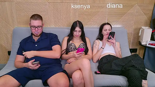 Ksenny online show from 11/26/25, 02:12