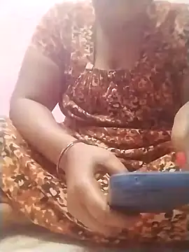 Snapshot of Tamilpriya46 chatting on 01/21/25, 08:08 Tamilpriya46 online show from 01/21/25, 08:08