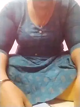 Snapshot of Tamilpriya46 chatting on 01/21/25, 11:13 Tamilpriya46 online show from 01/21/25, 11:13