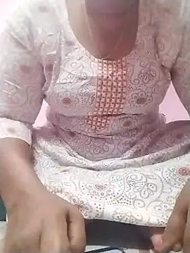 Snapshot of Tamilpriya46 chatting on 01/29/25, 10:27 Tamilpriya46 online show from 01/29/25, 10:27