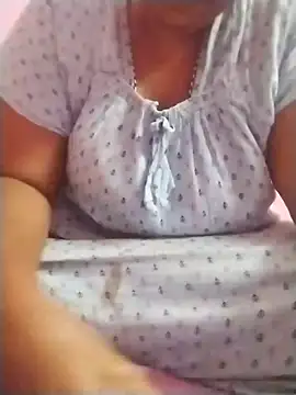 Snapshot of Tamilpriya46 chatting on 02/01/25, 09:21 Tamilpriya46 online show from 02/01/25, 09:21