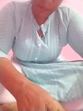 Snapshot of Tamilpriya46 chatting on 02/02/25, 07:20 Tamilpriya46 online show from 02/02/25, 07:20