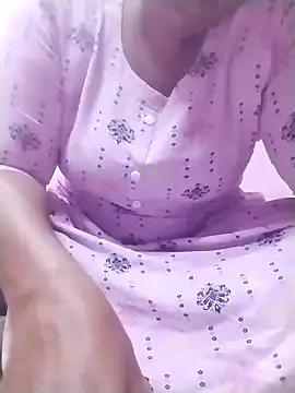 Snapshot of Tamilpriya46 chatting on 02/07/25, 12:17 Tamilpriya46 online show from 02/07/25, 12:17