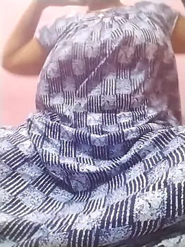 Snapshot of Tamilpriya46 chatting on 02/11/25, 05:29 Tamilpriya46 online show from 02/11/25, 05:29