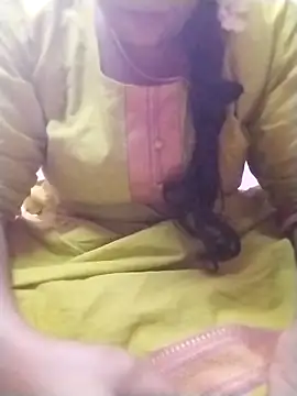 Snapshot of Tamilpriya46 chatting on 02/15/25, 04:12 Tamilpriya46 online show from 02/15/25, 04:12