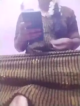 Snapshot of Tamilpriya46 chatting on 02/22/25, 05:24 Tamilpriya46 online show from 02/22/25, 05:24