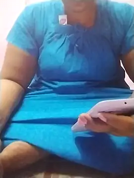 Snapshot of Tamilpriya46 chatting on 03/10/25, 05:39 Tamilpriya46 online show from 03/10/25, 05:39