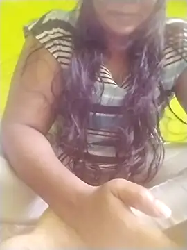 Snapshot of Tamilpriya46 chatting on 10/08/25, 05:10 Tamilpriya46 online show from 10/08/25, 05:10