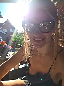 SweetMonicaUK online show from 07/27/26, 07:04