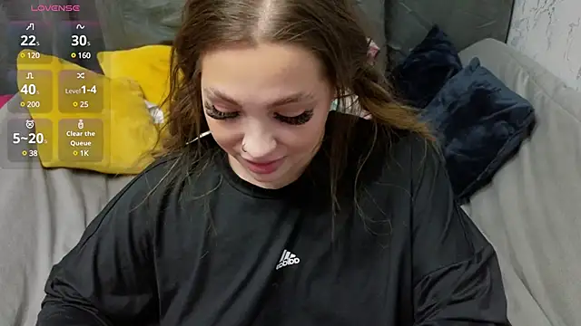 Nicole Vvinson online show from 12/21/24, 07:56