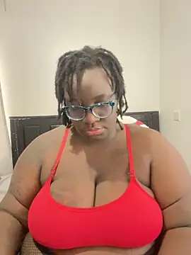 Snapshot of Toomuch_Squirt chatting on 10/22/25, 04:02 Toomuch Squirt online show from 10/22/25, 04:02