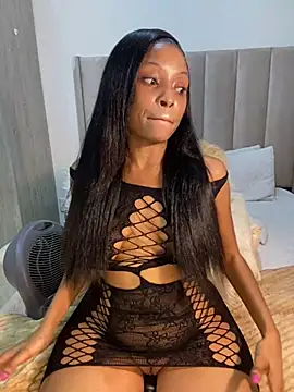 Snapshot of SexyDee025 chatting on 12/10/24, 10:38 SexyDee025 online show from 12/10/24, 10:38