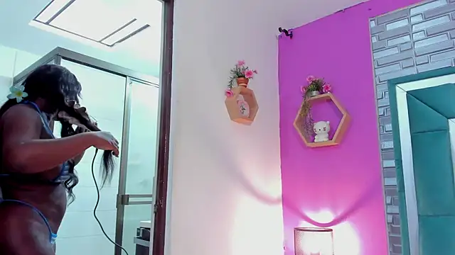 Snapshot of LORENSCOLLINS chatting on 11/16/25, 02:44 LORENSCOLLINS online show from 11/16/25, 02:44