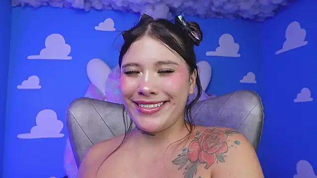 Snapshot of miss_keisi chatting on 11/12/25, 06:08 miss keisi online show from 11/12/25, 06:08