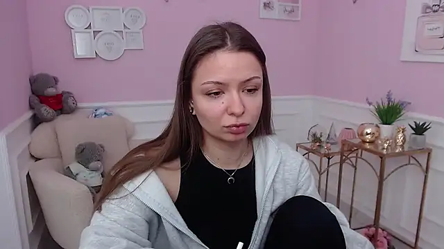 Snapshot of LucySkilar chatting on 01/12/26, 05:56 LucySkilar online show from 01/12/26, 05:56