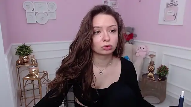 Snapshot of LucySkilar chatting on 02/02/26, 05:50 LucySkilar online show from 02/02/26, 05:50