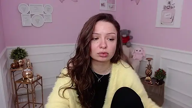Snapshot of LucySkilar chatting on 02/23/26, 05:27 LucySkilar online show from 02/23/26, 05:27