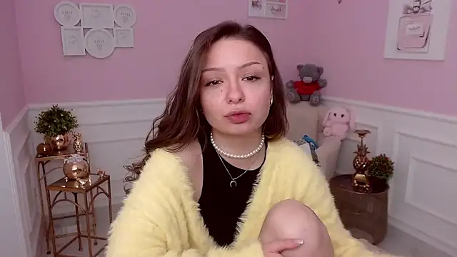 Snapshot of LucySkilar chatting on 03/03/26, 05:46 LucySkilar online show from 03/03/26, 05:46
