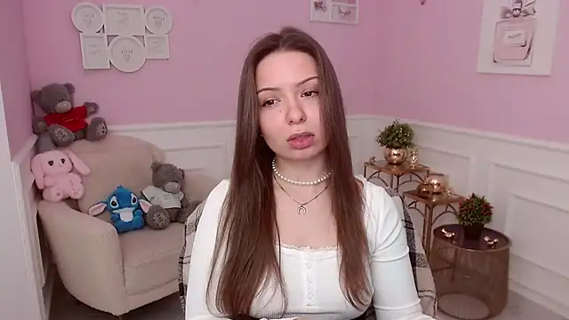 Snapshot of LucySkilar chatting on 03/29/26, 04:23 LucySkilar online show from 03/29/26, 04:23