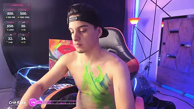 Snapshot of Maximo__ chatting on 11/14/25, 10:51 Maximo online show from 11/14/25, 10:51