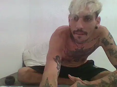 PitbullDiablo1 online show from 10/18/25, 05:54